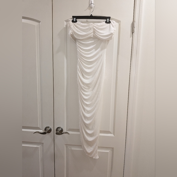 15. NWOT MISHA KEONI MIDI DRESS IN IVORY - Picture 2 of 7